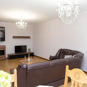 Spacious In The Center Of Obolon 2 Bedrooms Киев